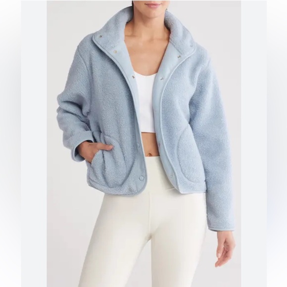 Zella Jackets & Blazers - Z by Zella Fleece Nordstrom Women’s Size XS Blue Chalet Bouclé Hybrid Jacket